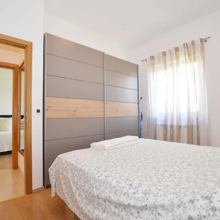 Elegant And Brigth Corner *